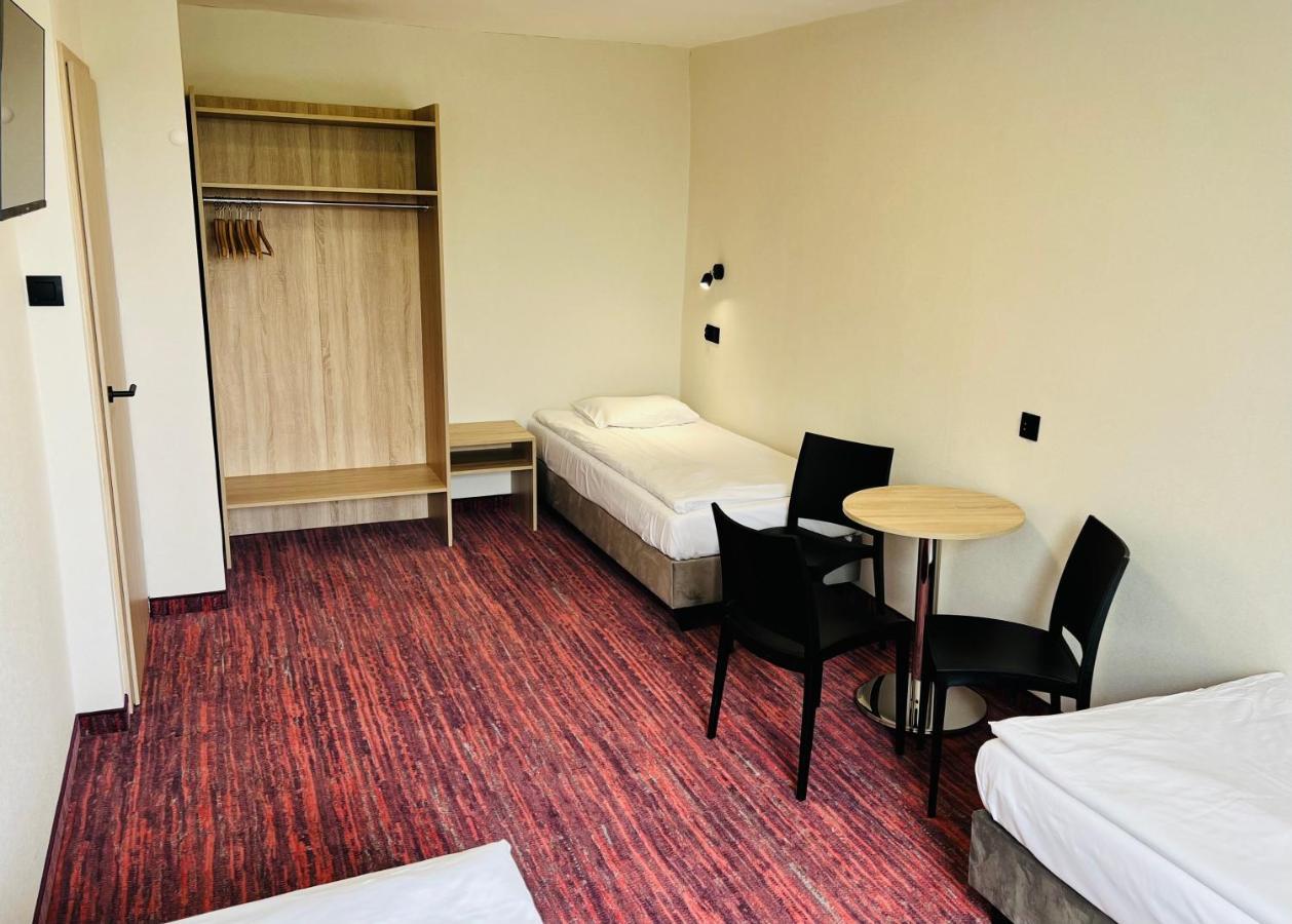 Hotel Rok Krasków Εξωτερικό φωτογραφία
